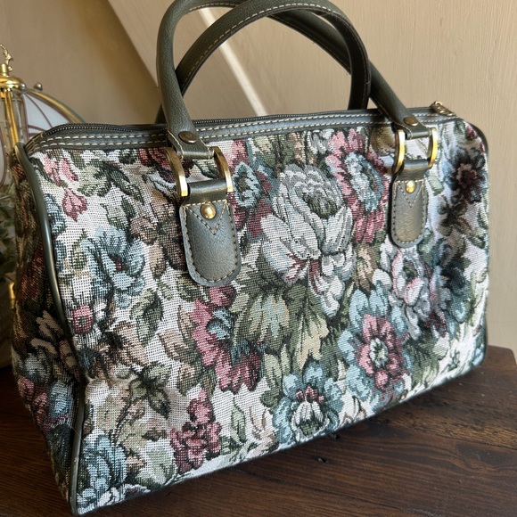 Vintage Tapestry Carpet Bag Purse | American Flyer Doctor Bag Style Handbag - Picture 7 of 14